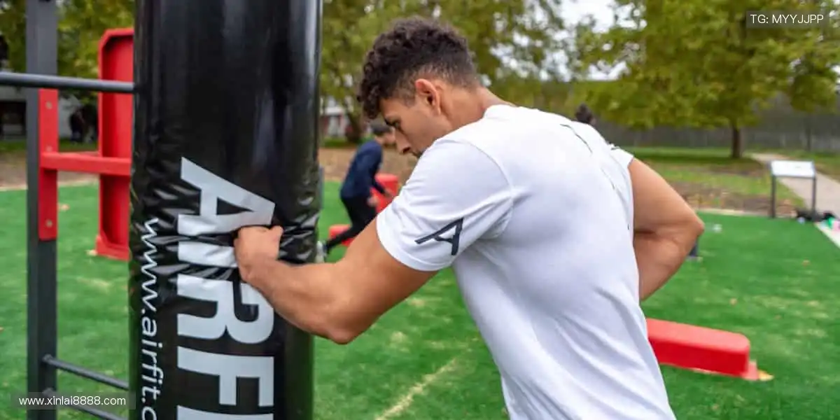 📺 弹幕互动，燃爆全场！看直播，就要和千万球迷一起嗨！